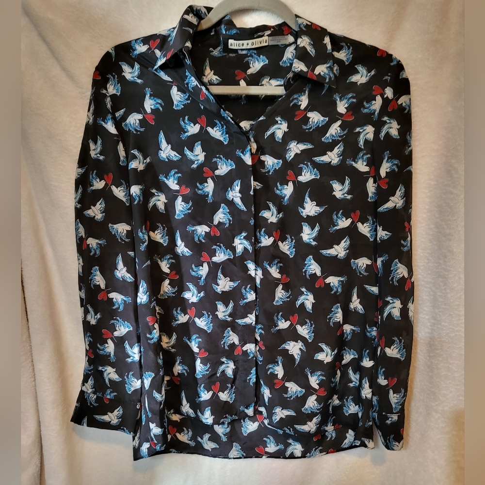 Alice + Olivia Willa Love Dove Print Shirt Size M